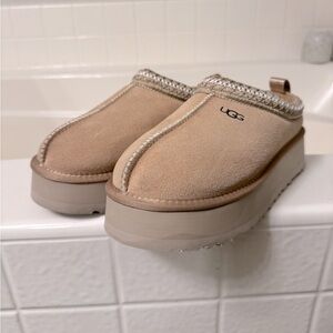 UGG Taz Slippers